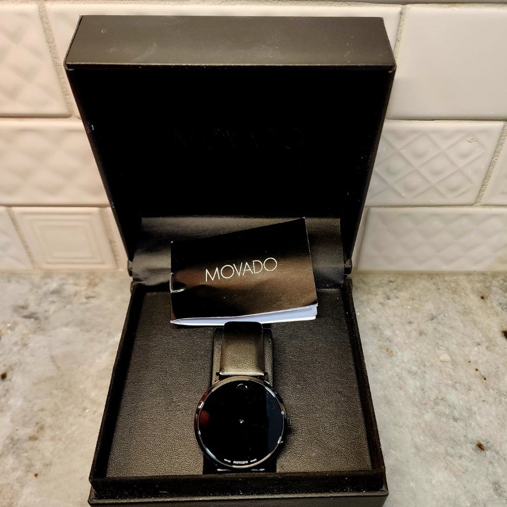 Movado MODERN 47